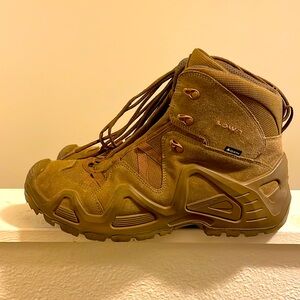 Size 14 Lowa Zephyr Gortex Mid Top Boots / Hiking Shoes